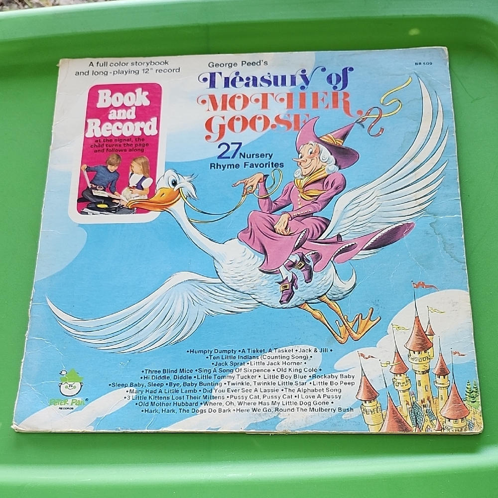 VINTAGE TREASURY of MOTHER GOOSE BOOK and VINYL RECORD